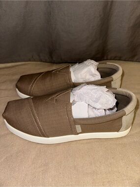 Toms Alp FWD Brown Canvas Slip-On Loafers